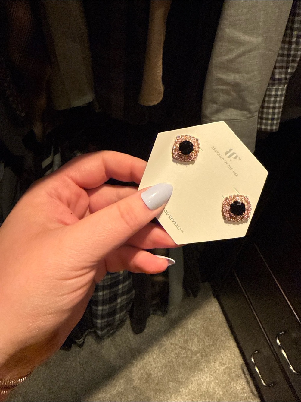 Bomb party borg studs black onyx